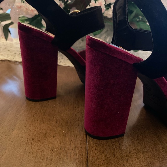 Circus by Sam Edelman Velvet Platform Sandals - Burgundy and Black - Picture 5 of 10